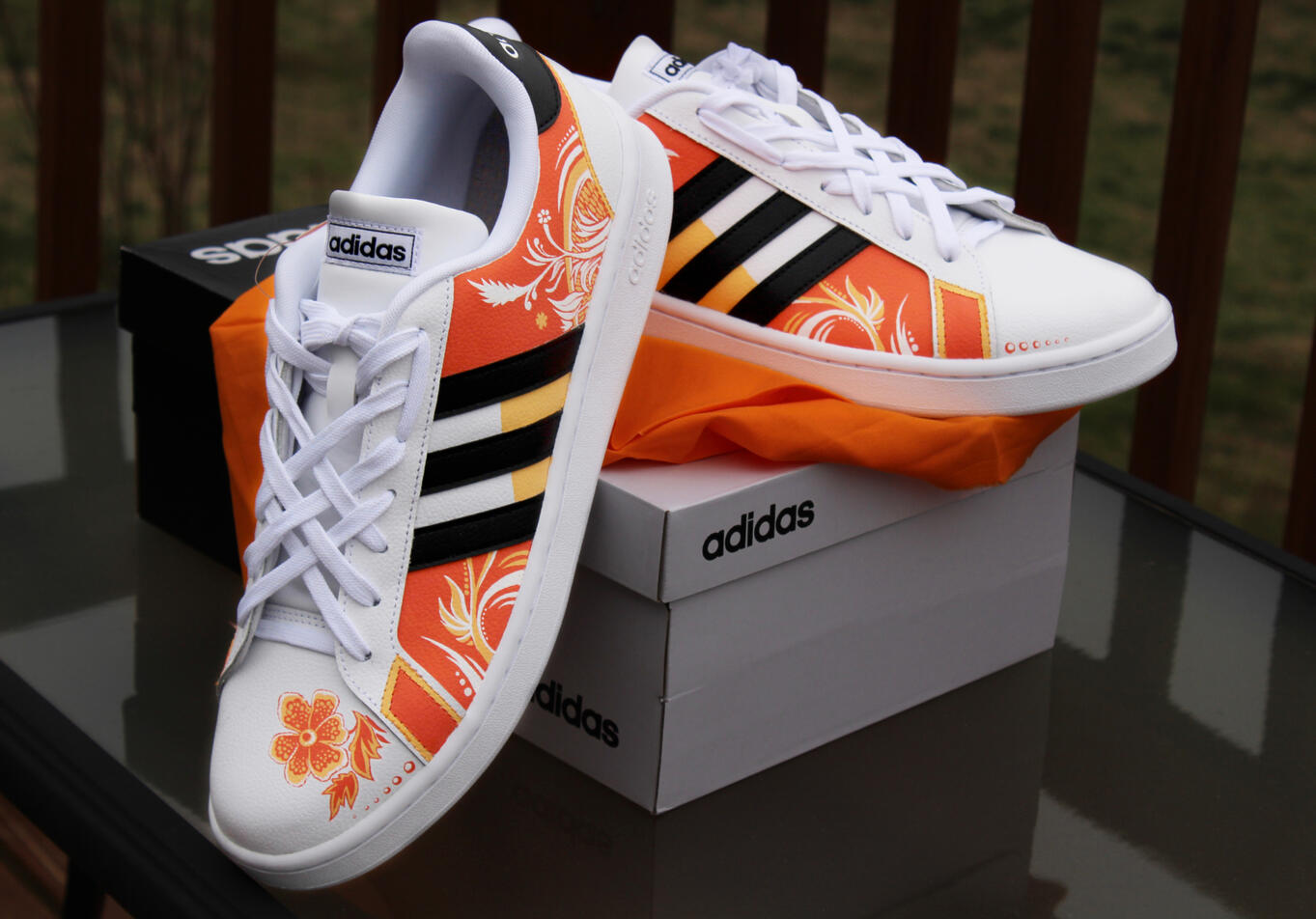 Adidas customized to an Orange FRUIT-iger Metro theme.